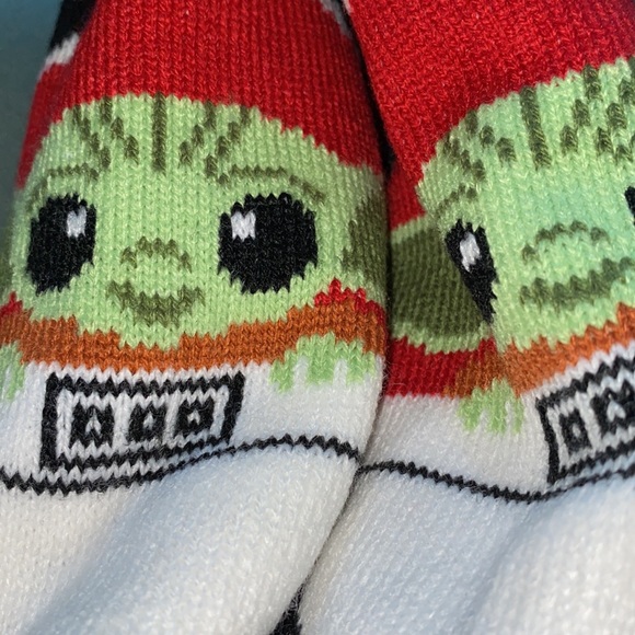 NEW Star Wars mandalorian cozy warmers/slippers with grips unisex - Picture 6 of 8